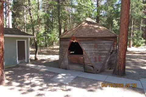 Exterior - 58411 Cedar Ln, Cromberg, CA 96103 photo 5 of 11