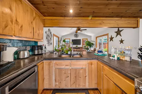 Kitchen - 254 Aspen St, Chester, CA 96020 photo 3 of 5