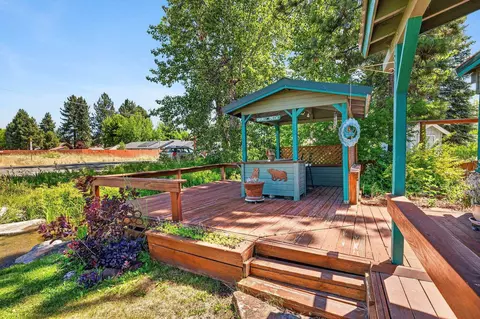 Exterior - 254 Aspen St, Chester, CA 96020 photo 4 of 17