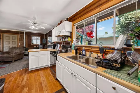 Kitchen - 254 Aspen St, Chester, CA 96020 photo 4 of 5
