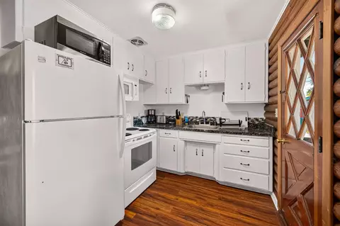 Kitchen - 254 Aspen St, Chester, CA 96020 photo 5 of 5