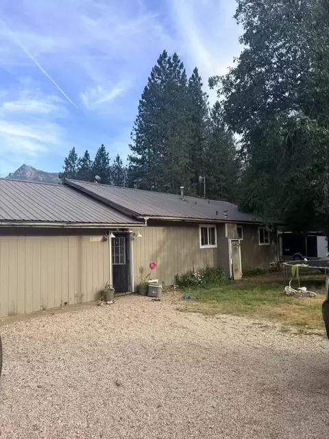 15440 Old Wagon Rd, Crescent Mills, CA 95934