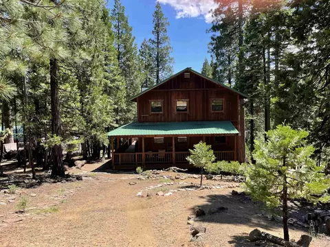 121 Top Of The West Dr, Chester, CA 96020