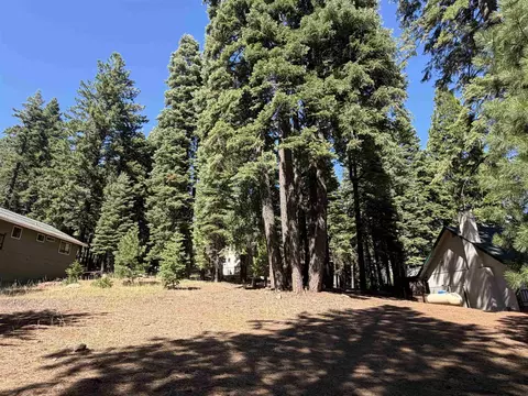 859 Golf Club Rd, Lake Almanor, CA 96137