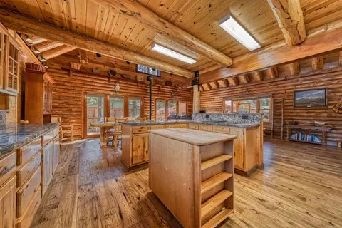 Kitchen - 289 Watson Rd, Chester, CA 96020 photo 2 of 2