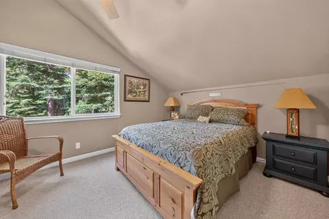 Bedroom - 362 Osprey Loop, Lake Almanor West, CA 96020 photo 4 of 6