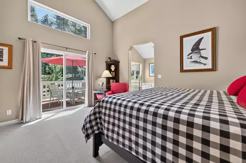 Bedroom - 362 Osprey Loop, Lake Almanor West, CA 96020 photo 2 of 6
