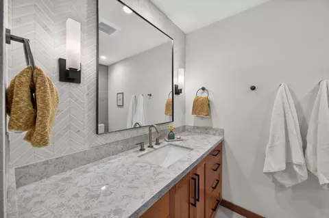 Bath - 82 Graeagle Meadows Rd, Graeagle, CA 96103 photo 1 of 4