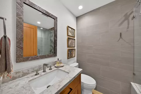 Bath - 82 Graeagle Meadows Rd, Graeagle, CA 96103 photo 3 of 4