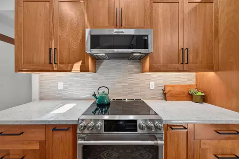 Kitchen - 82 Graeagle Meadows Rd, Graeagle, CA 96103 photo 3 of 8