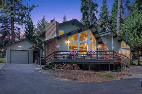 929 Peninsula Dr, Lake Almanor, CA 96137