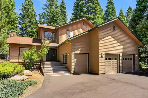 33 Manor Dr, Lake Almanor, CA 96137