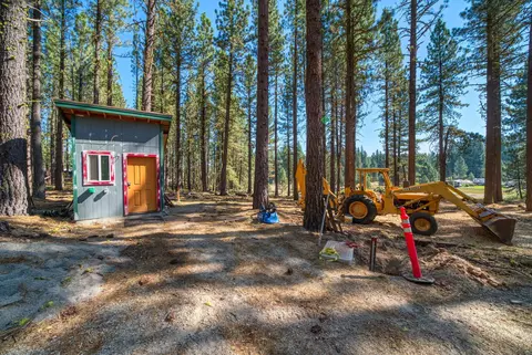 6091 Iron Horse Dr, Portola, CA 96122
