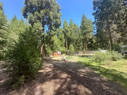 Exterior - 2182 Pine Cone Ln, Quincy, CA 95971 photo 7 of 10