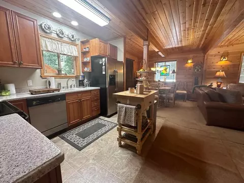 Kitchen - 2182 Pine Cone Ln, Quincy, CA 95971 photo 3 of 4