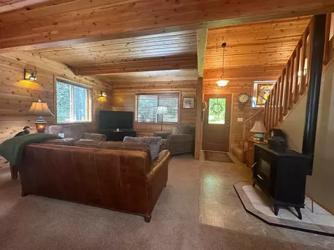 Living - 2182 Pine Cone Ln, Quincy, CA 95971 photo 2 of 7