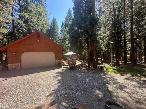 Exterior - 2182 Pine Cone Ln, Quincy, CA 95971 photo 5 of 10