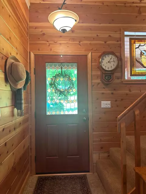 Entry Way - 2182 Pine Cone Ln, Quincy, CA 95971 photo 1 of 6