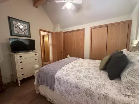 Bedroom - 2182 Pine Cone Ln, Quincy, CA 95971 photo 1 of 4