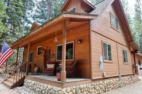 Exterior - 2182 Pine Cone Ln, Quincy, CA 95971 photo 12 of 15