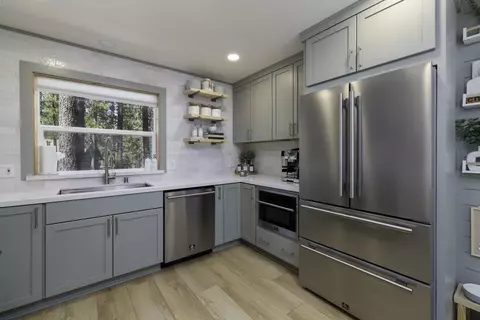Kitchen - 24 Korominu Trl, Graeagle, CA 96103 photo 7 of 8