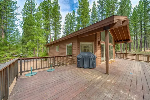 Exterior - 118 Fox Tail Ln, Clio, CA 96106 photo 10 of 13
