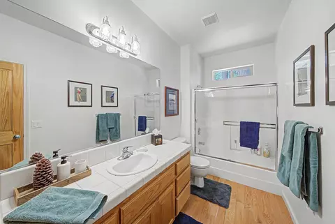 Bath - 118 Fox Tail Ln, Clio, CA 96106 photo 3 of 4