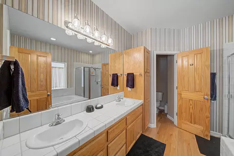 Bath - 118 Fox Tail Ln, Clio, CA 96106 photo 1 of 4