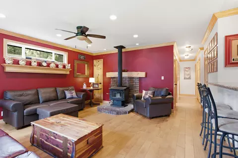 Living - 714 Watson Rd, Chester, CA 96020 photo 1 of 3