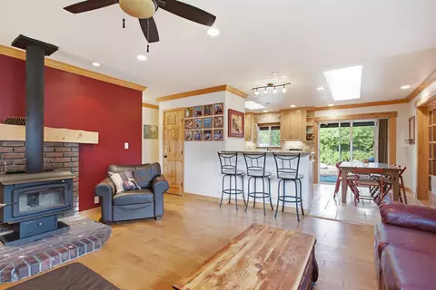 Living - 714 Watson Rd, Chester, CA 96020 photo 3 of 3