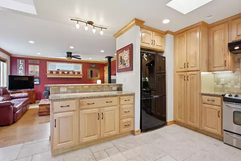 Kitchen - 714 Watson Rd, Chester, CA 96020 photo 3 of 3