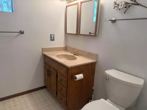 Bath - 620 Pineleaf Dr, Meadow Valley, CA 95956 photo 2 of 2