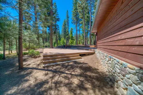 Exterior - 68 Eureka Springs Dr, Blairsden, CA 96103 photo 5 of 11