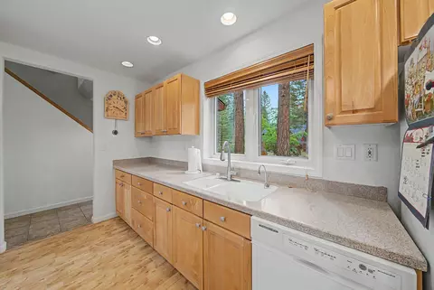 Kitchen - 68 Eureka Springs Dr, Blairsden, CA 96103 photo 3 of 4