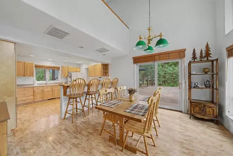 Dining - 68 Eureka Springs Dr, Blairsden, CA 96103 photo 3 of 3
