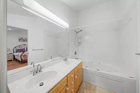 Bath - 68 Eureka Springs Dr, Blairsden, CA 96103 photo 2 of 2