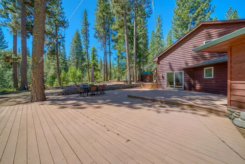 Exterior - 68 Eureka Springs Dr, Blairsden, CA 96103 photo 6 of 11