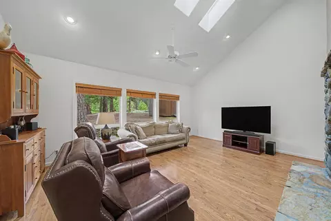 Living - 68 Eureka Springs Dr, Blairsden, CA 96103 photo 4 of 4