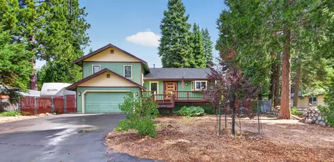 3535 Hill Crest Dr, Lake Almanor, CA 96137