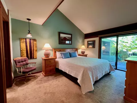 Bedroom - 92 Graeagle Meadows Rd, Graeagle, CA 96103 photo 3 of 5