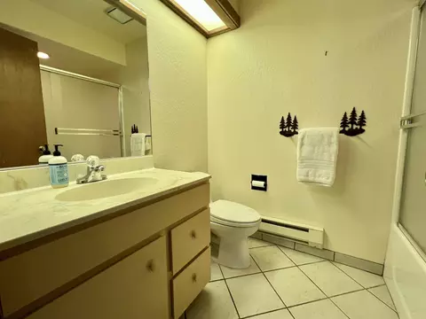 Bath - 92 Graeagle Meadows Rd, Graeagle, CA 96103 photo 1 of 2