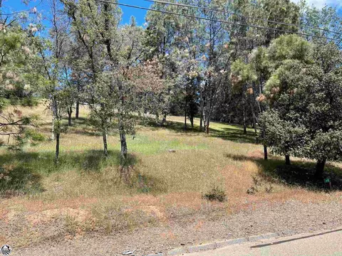 20750 Crescent Way, Groveland, CA 95321