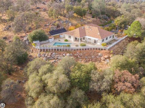 18400 Lambert Lake Rd, Sonora, CA 95370