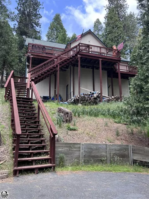 29814 Mariposa Dr, Cold Springs, CA 95335
