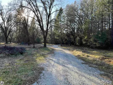 22100 Sawmill Flt, Columbia, CA 95310
