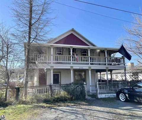 18520 Pine St, Tuolumne, CA 95379
