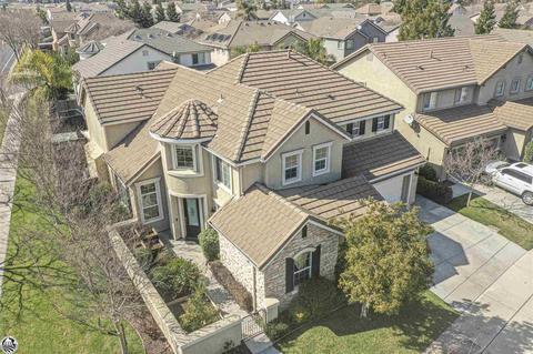 1894 Vintage Cir, Oakdale, CA 95361