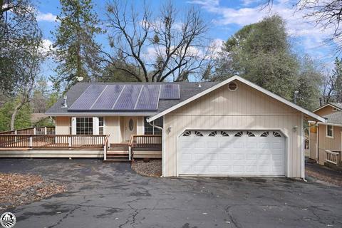 18958 Digger Pine St, Groveland, CA 95321