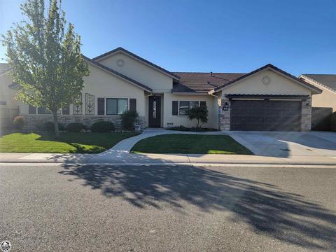 950 Stampede Trl, Galt, CA 95632