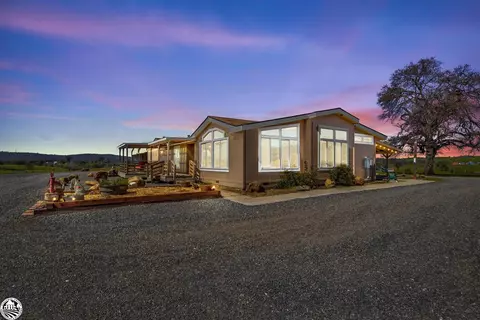 832 Surrey Ln, Copperopolis, CA 95228